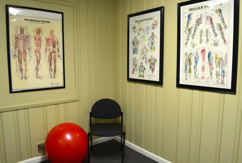 Forsyth Spinal Rehabilitation and Chiropractic In Cumming treatment room 2